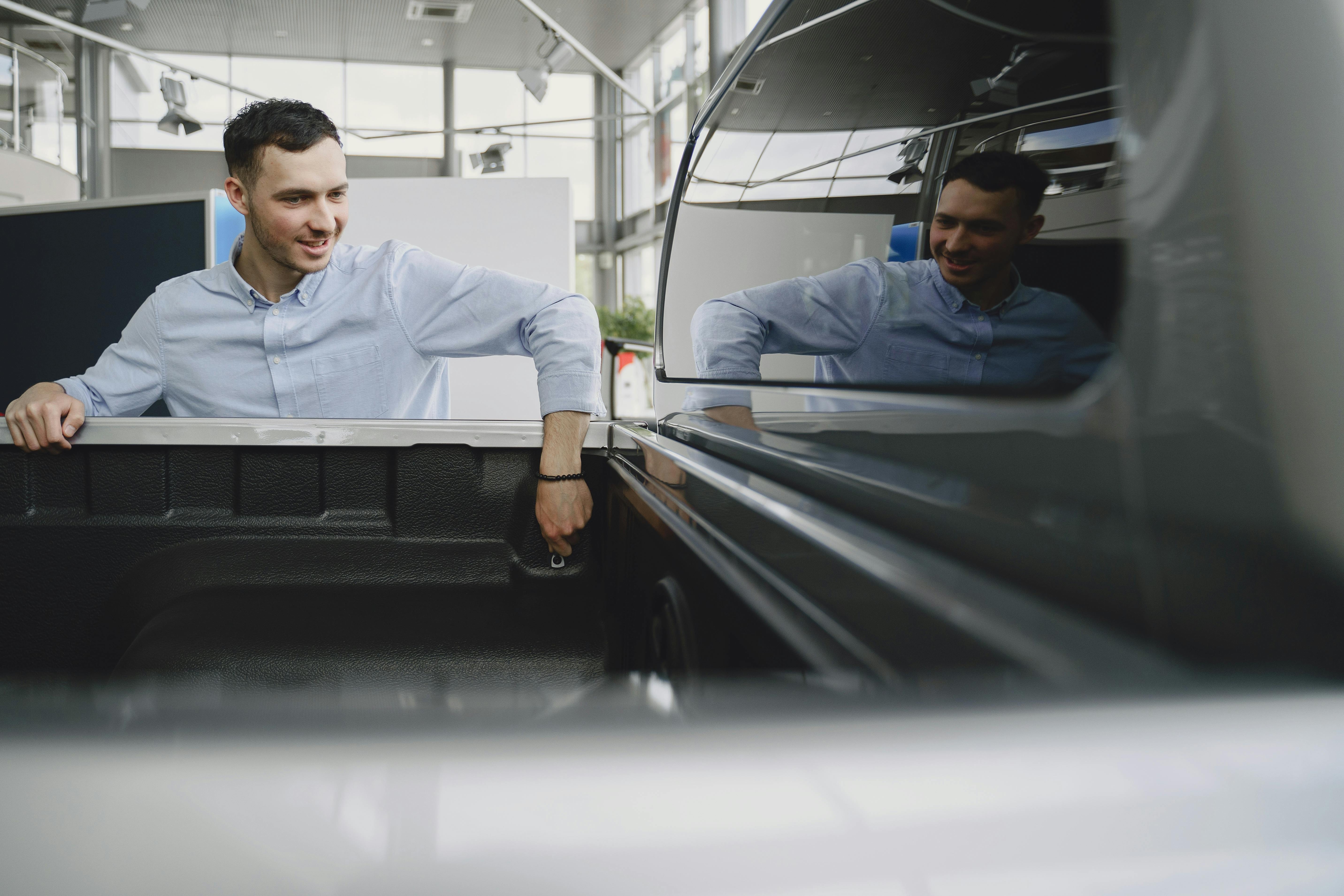 Improving SaaS Customer Retention with Digital Business Cards - spreadly