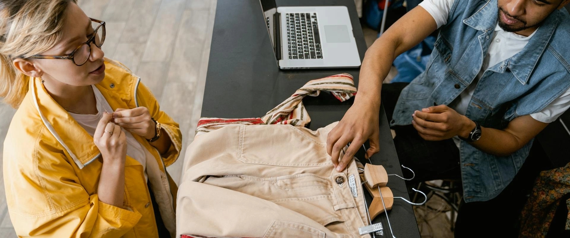 Connections to Dutch retailers